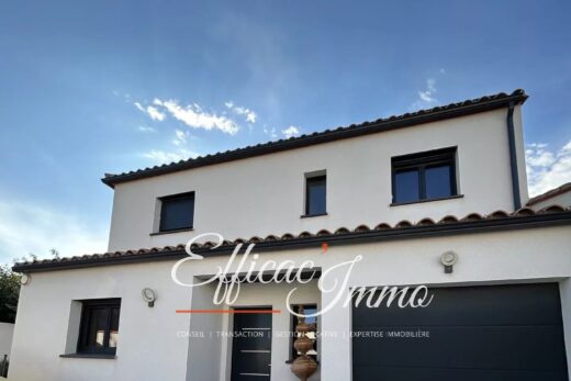 Villa 3 faces avec double garage