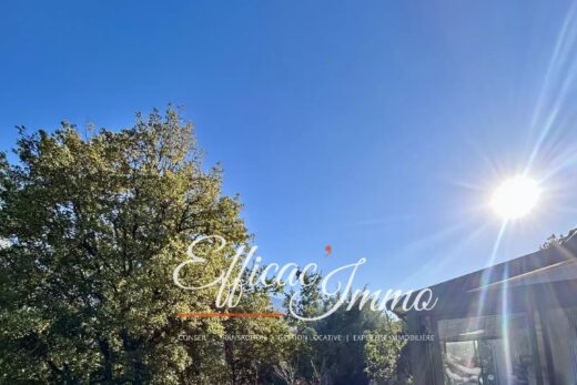 Villa T4 + garage sur 4500m2 de terrain