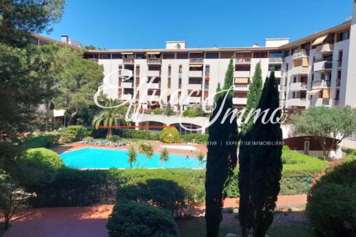 Perpignan centre ville, résidence avec piscine, studio avec balcon et cave